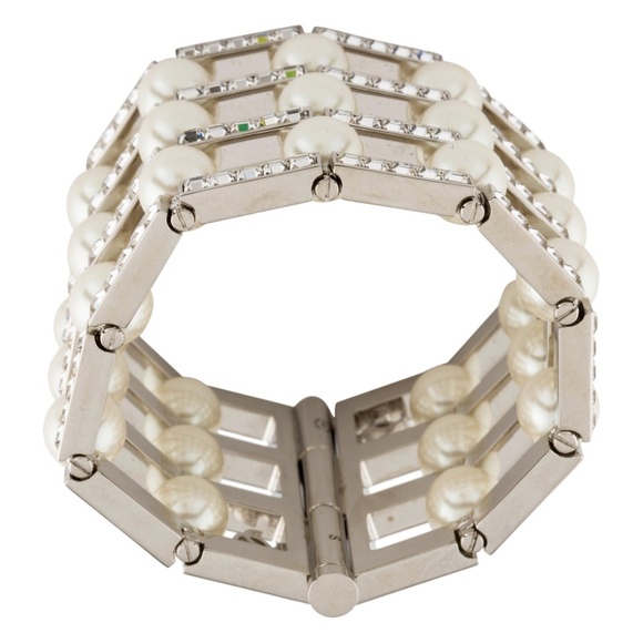 CHANEL CC Pearl and Crystal Cuff Bracelet - Picture 5 of 5